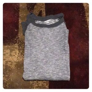 Men’s long sleeve gray top